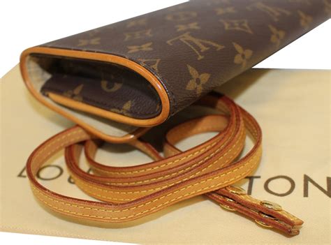 articles of voyage louis vuitton|Louis Vuitton twin pochette.